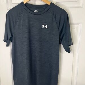 Under Armour Youth XL Gray Athletic Shirt Loose Fit HeatGear